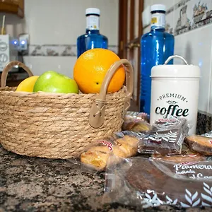 Entero, A Diez Minutos De La Juderia, Cochera Opcional Apartamento Córdoba